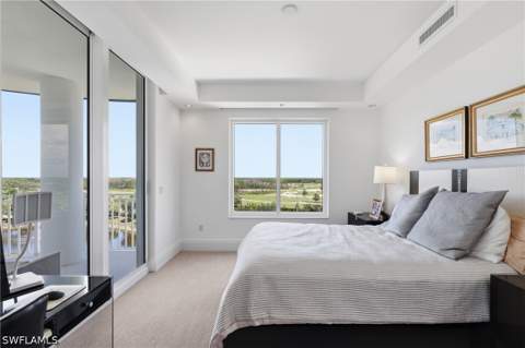 13675 Vanderbilt Dr 810, Naples FL - photo 21 of 38