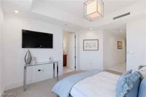 13675 Vanderbilt Dr 810, Naples FL - photo 23 of 38