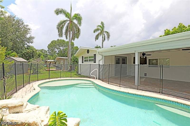 3 bedroom SingleFamilyResidence at 1353 Stadler Dr, Seminole Estates, Fort Myers — photo 2