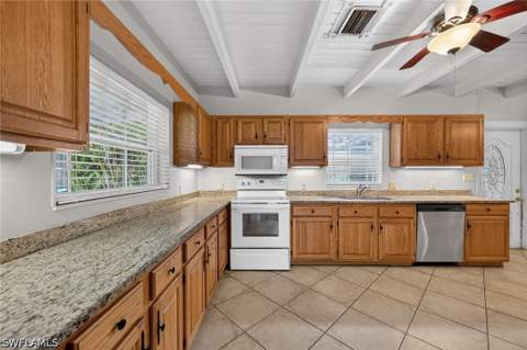 1266 Trail Terrace Dr, Naples FL - photo 10 of 34