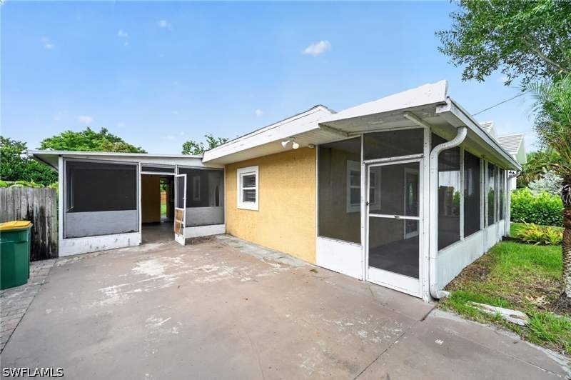 2 bedroom SingleFamilyResidence at 1266 Trail Terrace Dr, Trail Terrace, Naples — photo 2