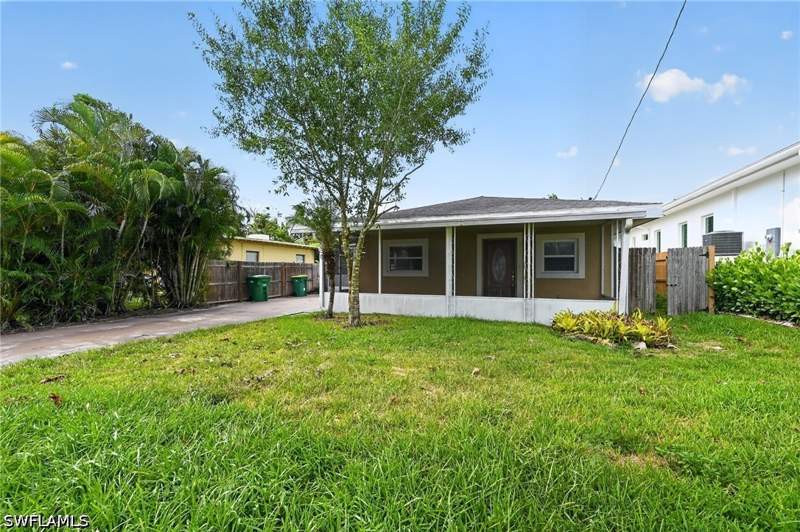 2 bedroom SingleFamilyResidence at 1266 Trail Terrace Dr, Trail Terrace, Naples — photo 3