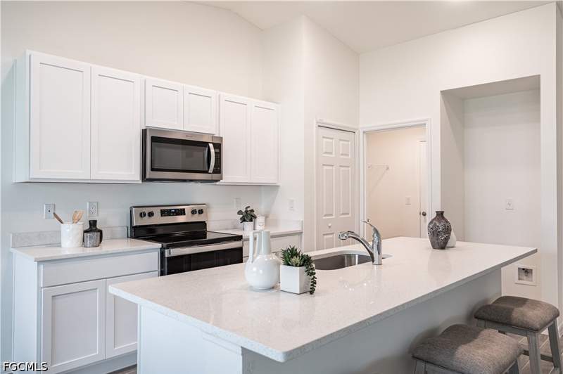 4 bedroom SingleFamilyResidence at 3023 NW 16th Pl, Cape Coral, Cape Coral — photo 2