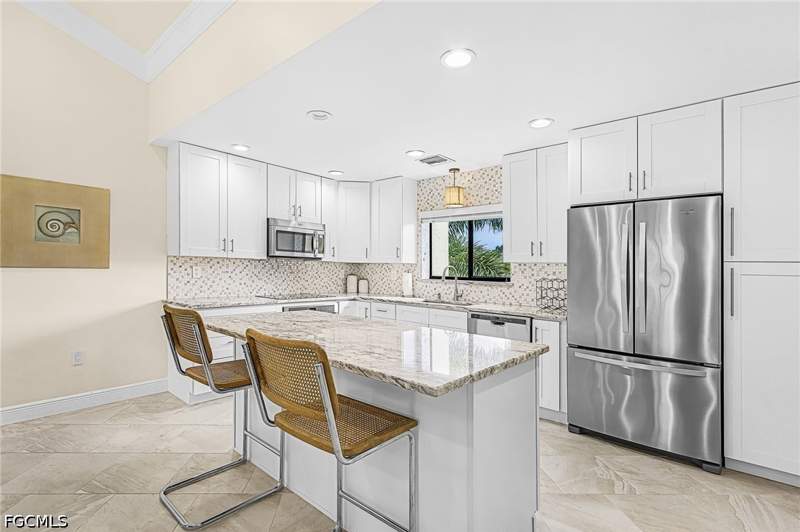 3 bedroom Condominium at 15670 Carriedale Ln 1, Carriedale Gardens, Fort Myers — photo 2