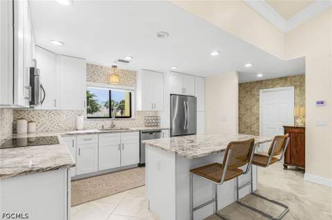 15670 Carriedale Ln 1, Fort Myers FL - photo 7 of 34