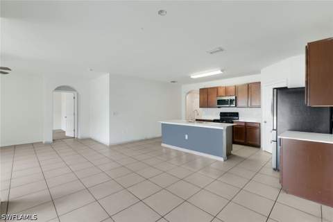 8117 Sandpiper Rd, Fort Myers FL - photo 8 of 22