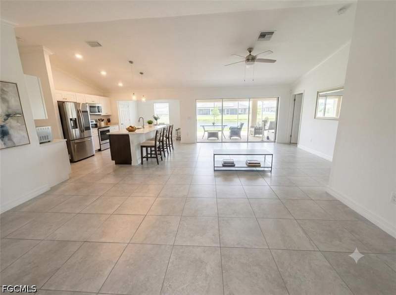 3 bedroom SingleFamilyResidence at 2504 NW 19th Pl, Cape Coral, Cape Coral — photo 2