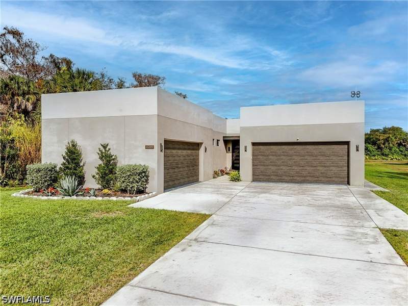 3 bedroom SingleFamilyResidence at 4269 15th Ave SW, Golden Gate Estates, Naples — photo 2