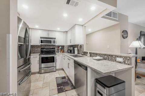 260 Seaview Ct 1-208, Marco Island FL - photo 10 of 42