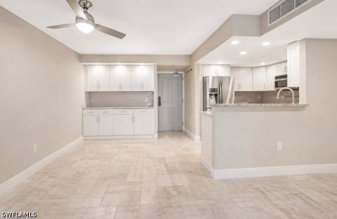 260 Seaview Ct 1-208, Marco Island FL - photo 18 of 42
