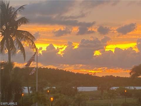 260 Seaview Ct 1-208, Marco Island FL - photo 6 of 42