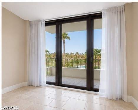 260 Seaview Ct 1-208, Marco Island FL - photo 8 of 42