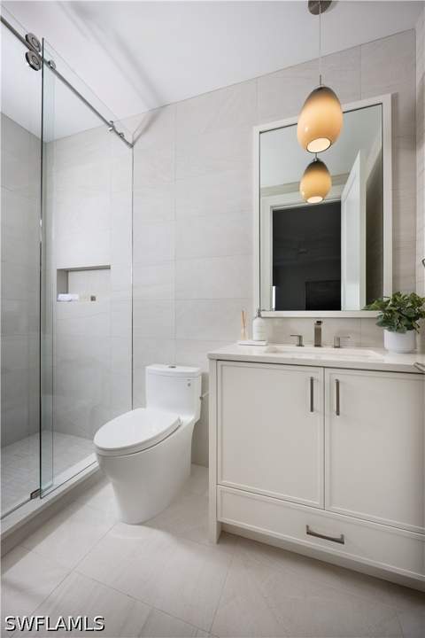141 Channel Dr, Naples FL - photo 13 of 24