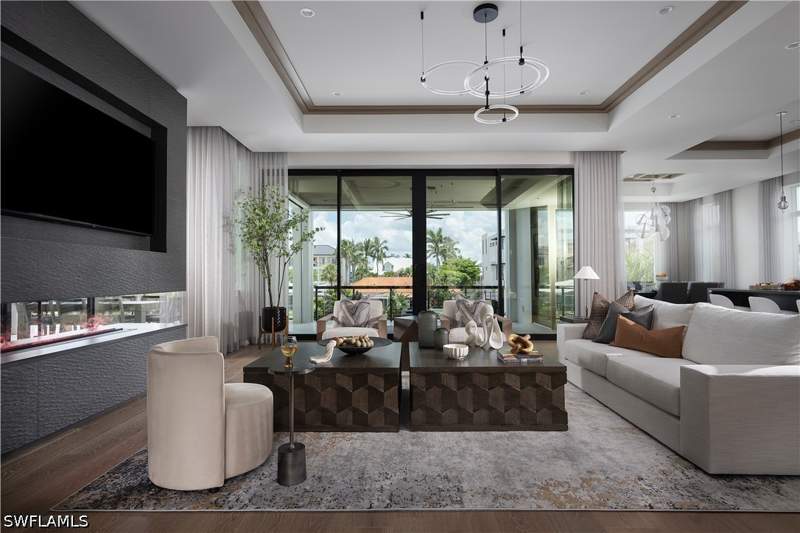 5 bedroom SingleFamilyResidence at 141 Channel Dr, Conners, Naples — photo 4