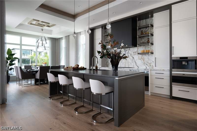 5 bedroom SingleFamilyResidence at 141 Channel Dr, Conners, Naples — photo 5