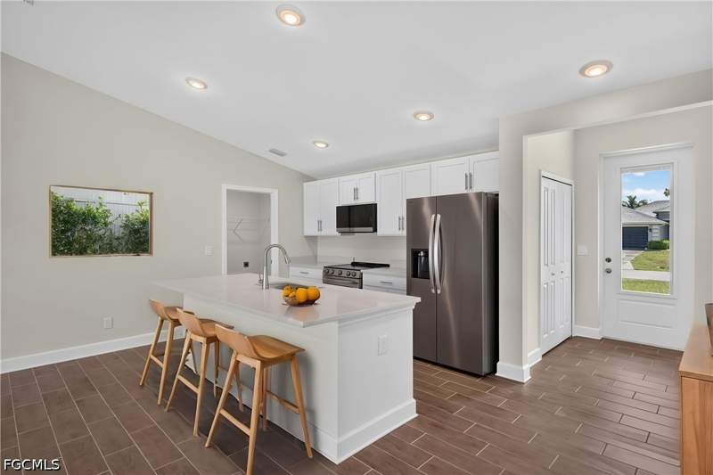 4 bedroom SingleFamilyResidence at 2520 NW 20th Ave, Cape Coral, Cape Coral — photo 3