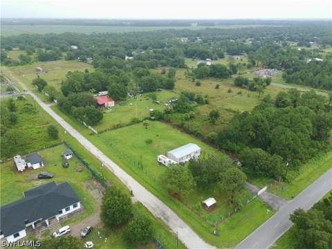 451 Bald Cypress Ave, Clewiston FL - photo 9 of 26