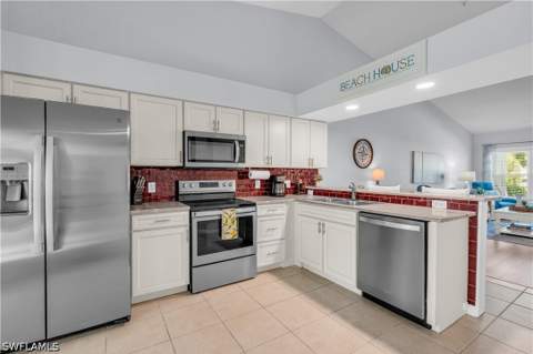 28770 Bermuda Bay Way 204, Bonita Springs FL - photo 9 of 34