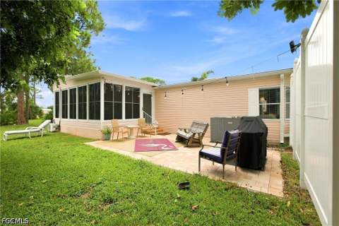 19813 Eagle Trace Ct, North Fort Myers FL - photo 8 of 39