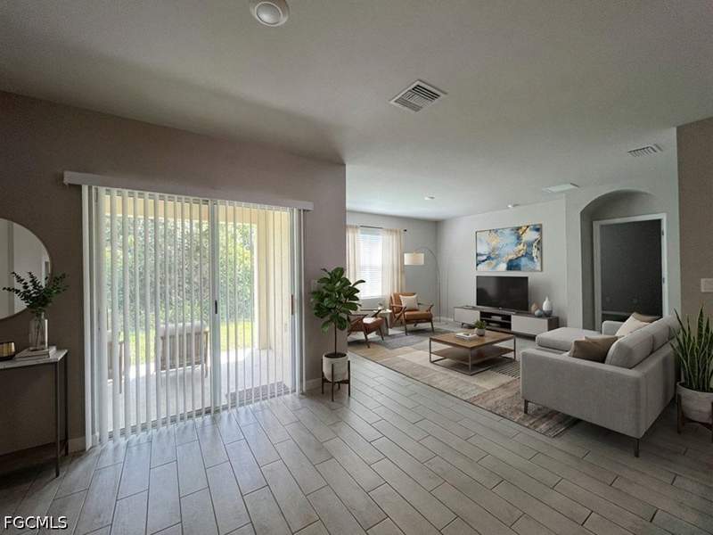 4 bedroom SingleFamilyResidence at 230 Nicholas Pkwy W, Cape Coral, Cape Coral — photo 2