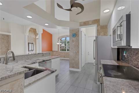 8596 Southwind Bay Cir, Fort Myers FL - photo 11 of 36