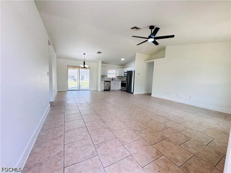 3 bedroom SingleFamilyResidence at 718 Rue Labeau Cir, Mirror Lakes, Fort Myers — photo 3
