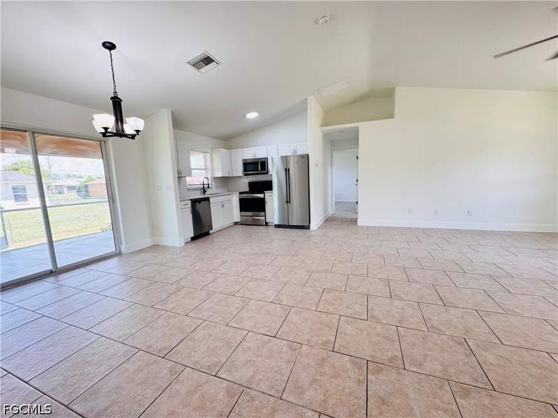 3 bedroom SingleFamilyResidence at 718 Rue Labeau Cir, Mirror Lakes, Fort Myers — photo 4