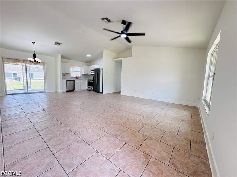 3 bedroom SingleFamilyResidence at 718 Rue Labeau Cir, Mirror Lakes, Fort Myers — photo 5