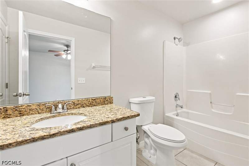 3 bedroom SingleFamilyResidence at 752 Barclay Ave, Mirror Lakes, Lehigh Acres — photo 4