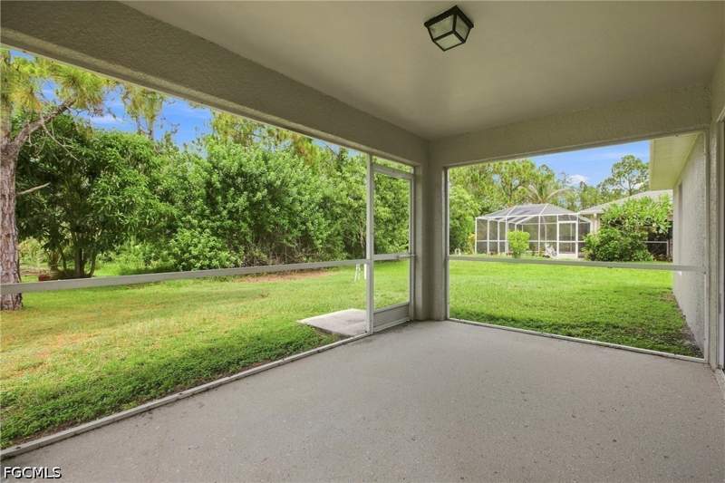 3 bedroom SingleFamilyResidence at 752 Barclay Ave, Mirror Lakes, Lehigh Acres — photo 5
