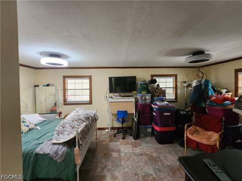 1370 Harbor View Dr, North Fort Myers FL - photo 18 of 42