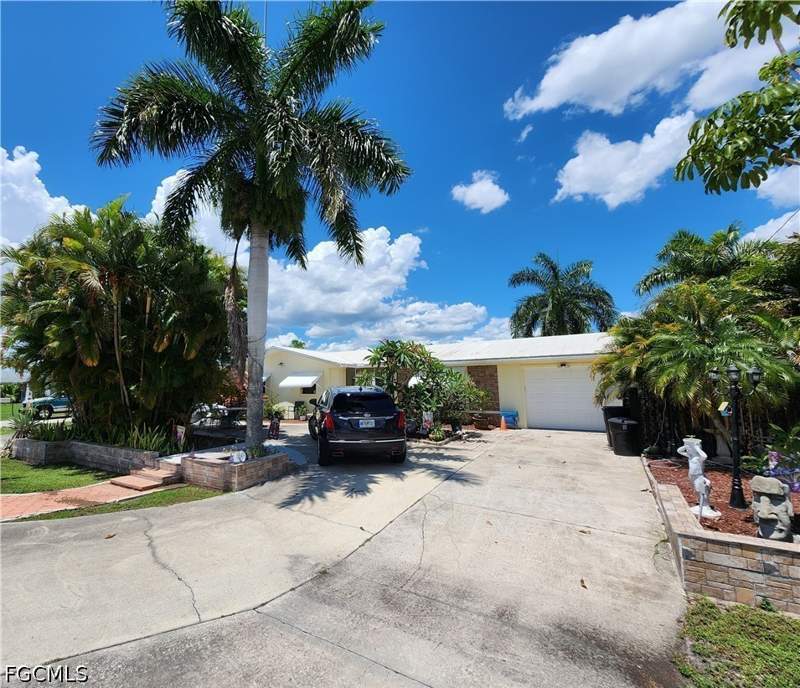 3 bedroom SingleFamilyResidence at 1370 Harbor View Dr, Port Edison, North Fort Myers — photo 2