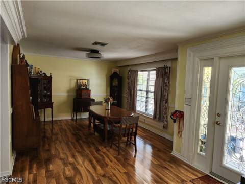 1370 Harbor View Dr, North Fort Myers FL - photo 8 of 42