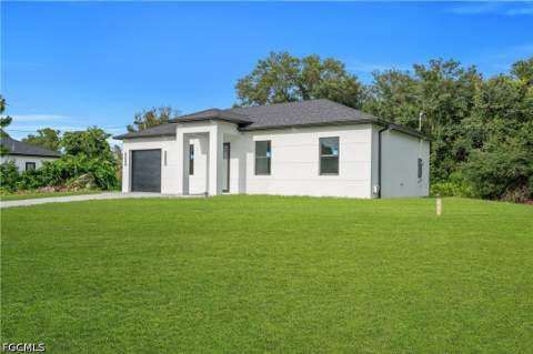 1718 Hibiscus Ave, Lehigh Acres FL - photo 6 of 47