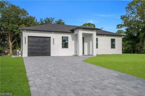 1718 Hibiscus Ave, Lehigh Acres FL - photo 9 of 47