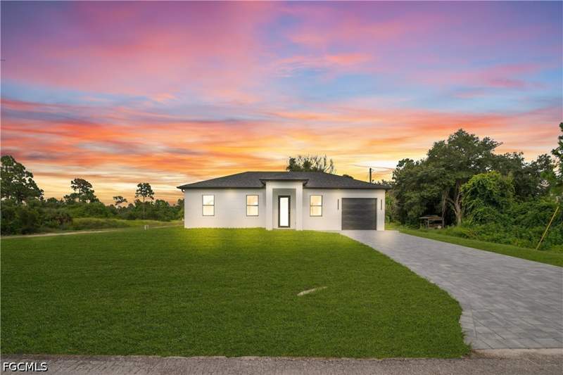 3 bedroom SingleFamilyResidence at 1800 Hibiscus Ave, Lehigh Acres, Lehigh Acres — photo 4