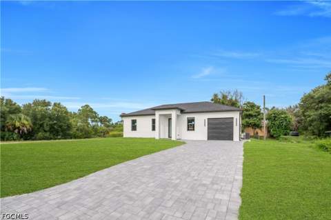 1800 Hibiscus Ave, Lehigh Acres FL - photo 7 of 39