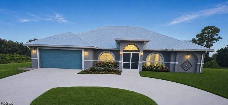 4 bedroom SingleFamilyResidence at 3001 51st St SW, Lehigh Acres, Lehigh Acres — photo 2
