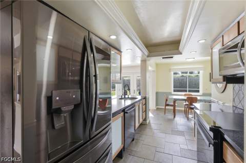 6561 E Town And River Rd, Fort Myers FL - photo 17 of 32
