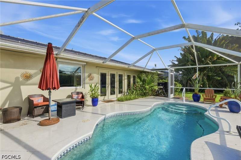 3 bedroom SingleFamilyResidence at 6561 E Town And River Rd, Town And River, Fort Myers — photo 2