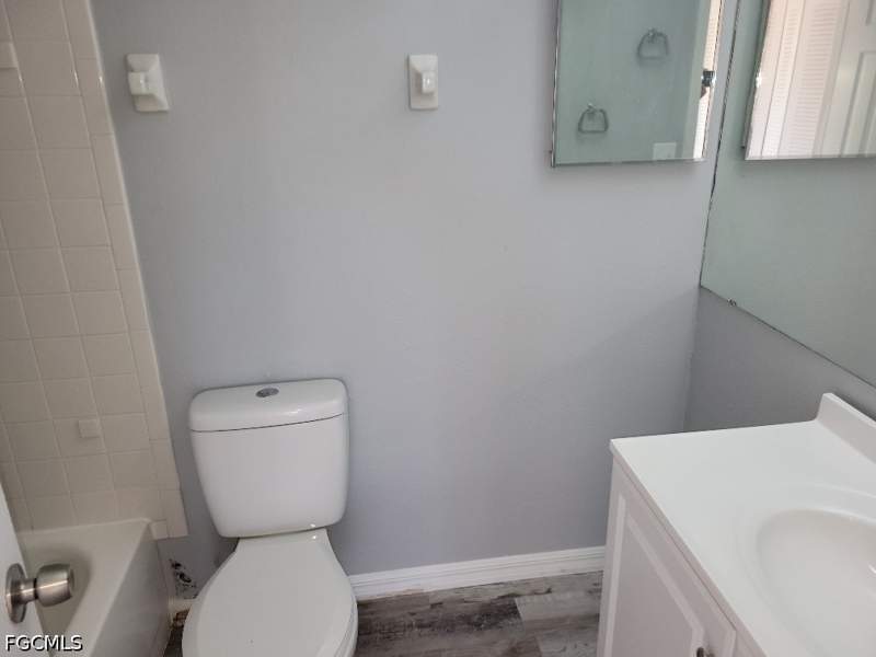 2 bedroom Attached at 5629 Foxlake Dr, Foxmoor Lakes, North Fort Myers — photo 5