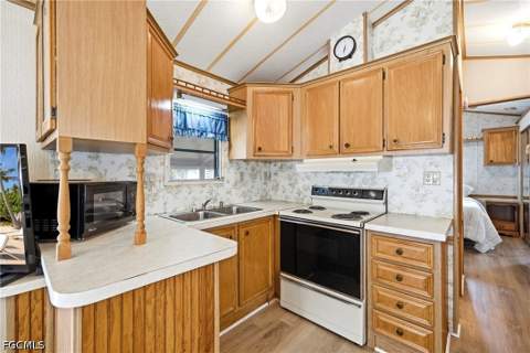 45 Shifting Sands Ave, Bonita Springs FL - photo 6 of 23