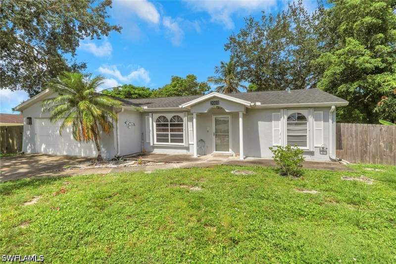 3 bedroom SingleFamilyResidence at 2001 48th ST SW, GOLDEN GATE CITY, Naples — photo 2