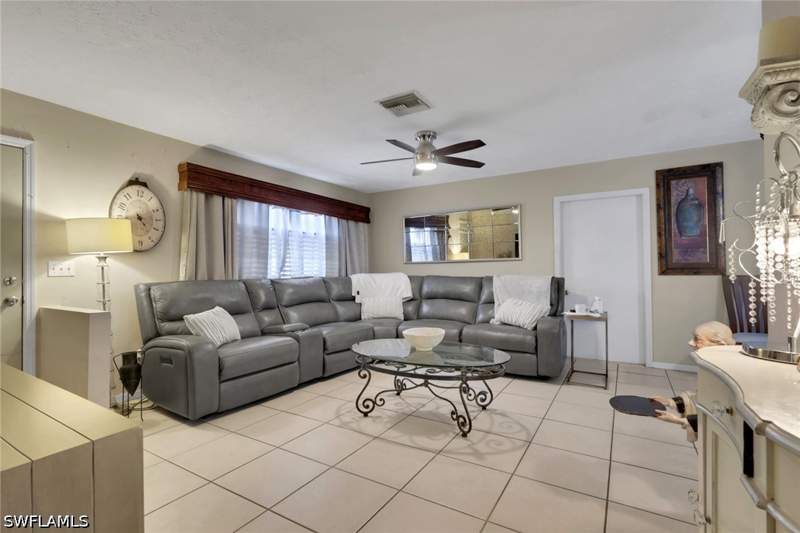 3 bedroom SingleFamilyResidence at 2001 48th ST SW, GOLDEN GATE CITY, Naples — photo 3