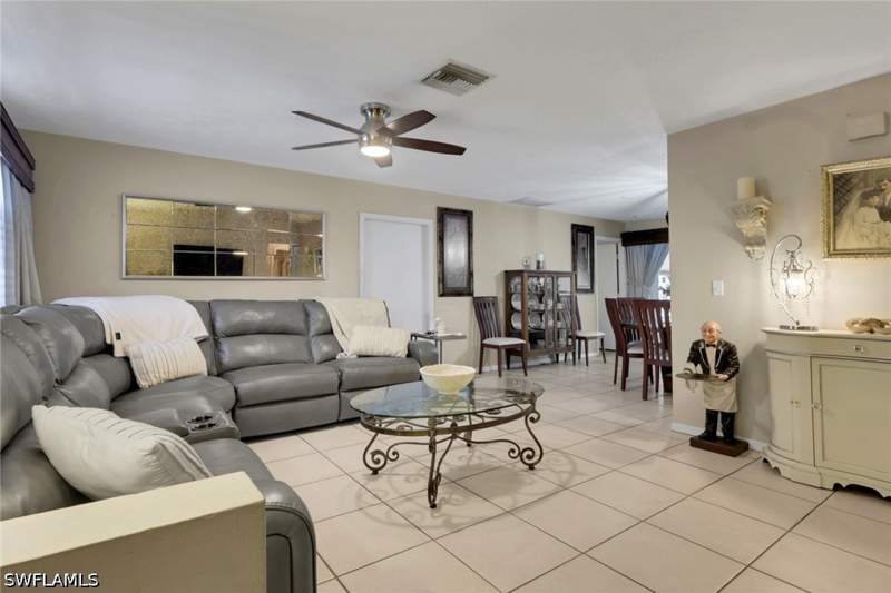 3 bedroom SingleFamilyResidence at 2001 48th ST SW, GOLDEN GATE CITY, Naples — photo 5