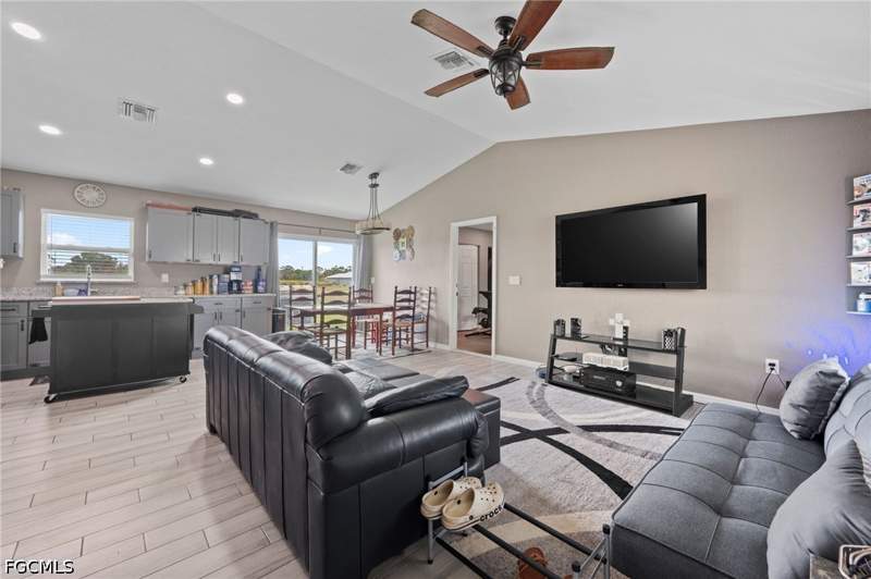 2 bedroom SingleFamilyResidence at 5011 Dania Cir, Port Labelle, Labelle — photo 2