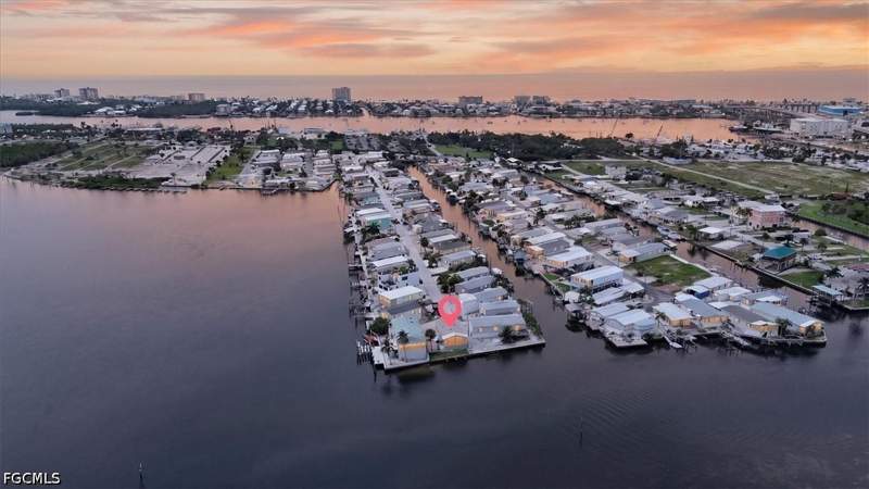 2 bedroom ManufacturedHome at 43 Emily Ln, Emily Lane Land Condo, Fort Myers Beach — photo 3