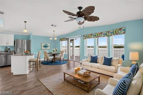 43 Emily Ln, Fort Myers Beach FL - photo 7 of 50