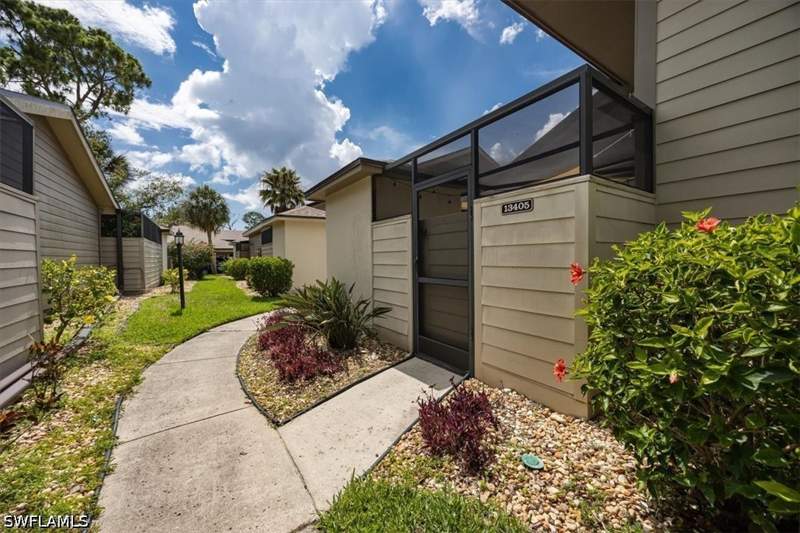 2 bedroom Condominium at 13405 Fox Chapel Ct, Cypress Lake Estates, Fort Myers — photo 2