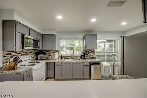 510 SW 51st Ter, Cape Coral FL - photo 12 of 38
